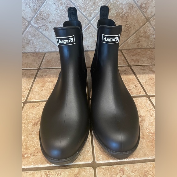 Asgard size 10 / 41 black Women's Ankle Rain Boots Waterproof Chelsea Boots ☔️ - Picture 3 of 10